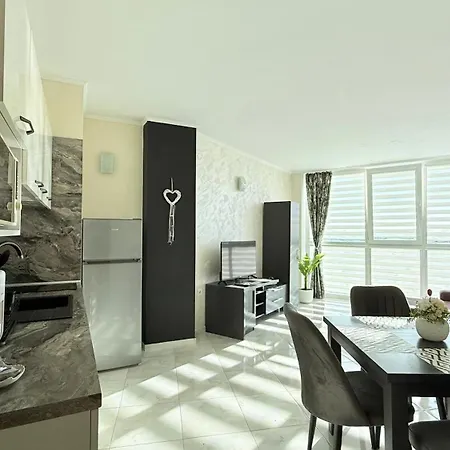 Atlantis Nikol * Burgas