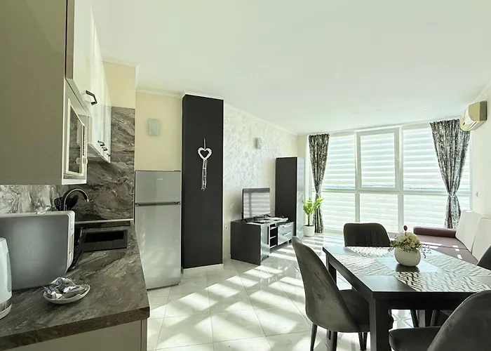 Atlantis Nikol * Burgas