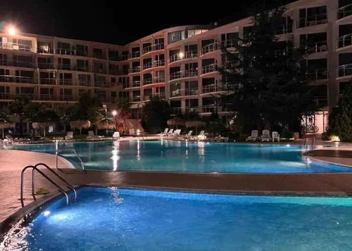 Atlantis Nikol Lägenhet