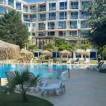 Atlantis Nikol Apartment *