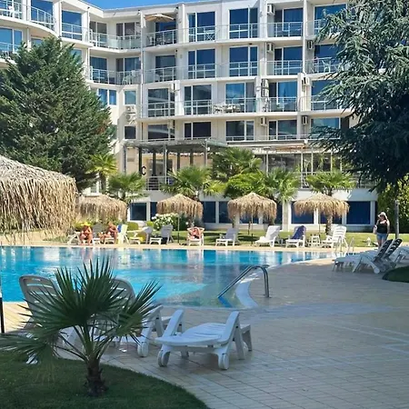 Atlantis Nikol Apartment *