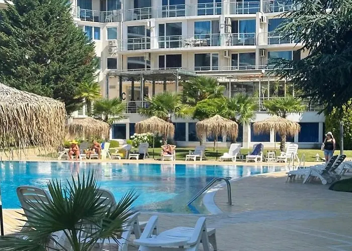 Atlantis Nikol شقة *